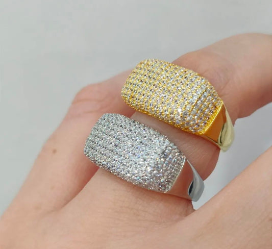 Anello rettangolare pavé