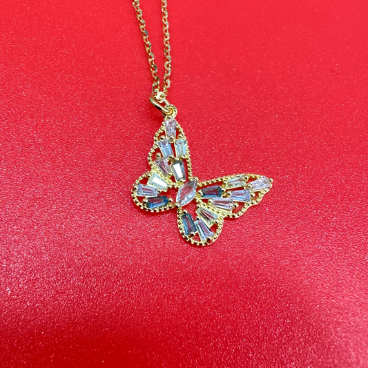 Collana farfalla multicolor dettaglio cristalli arcobaleno