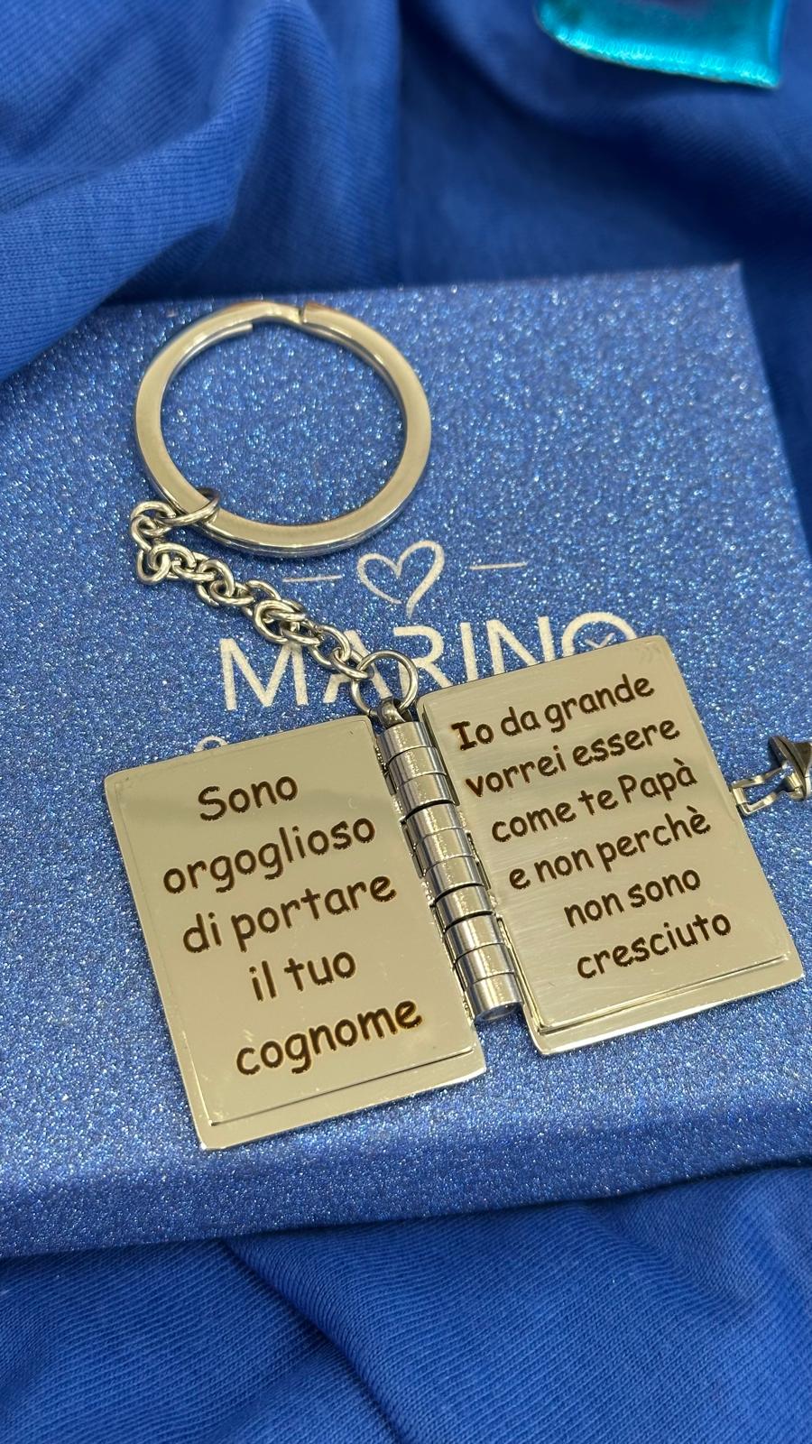 Portachiavi libro papà in acciaio personalizzabile con frase e disegno
