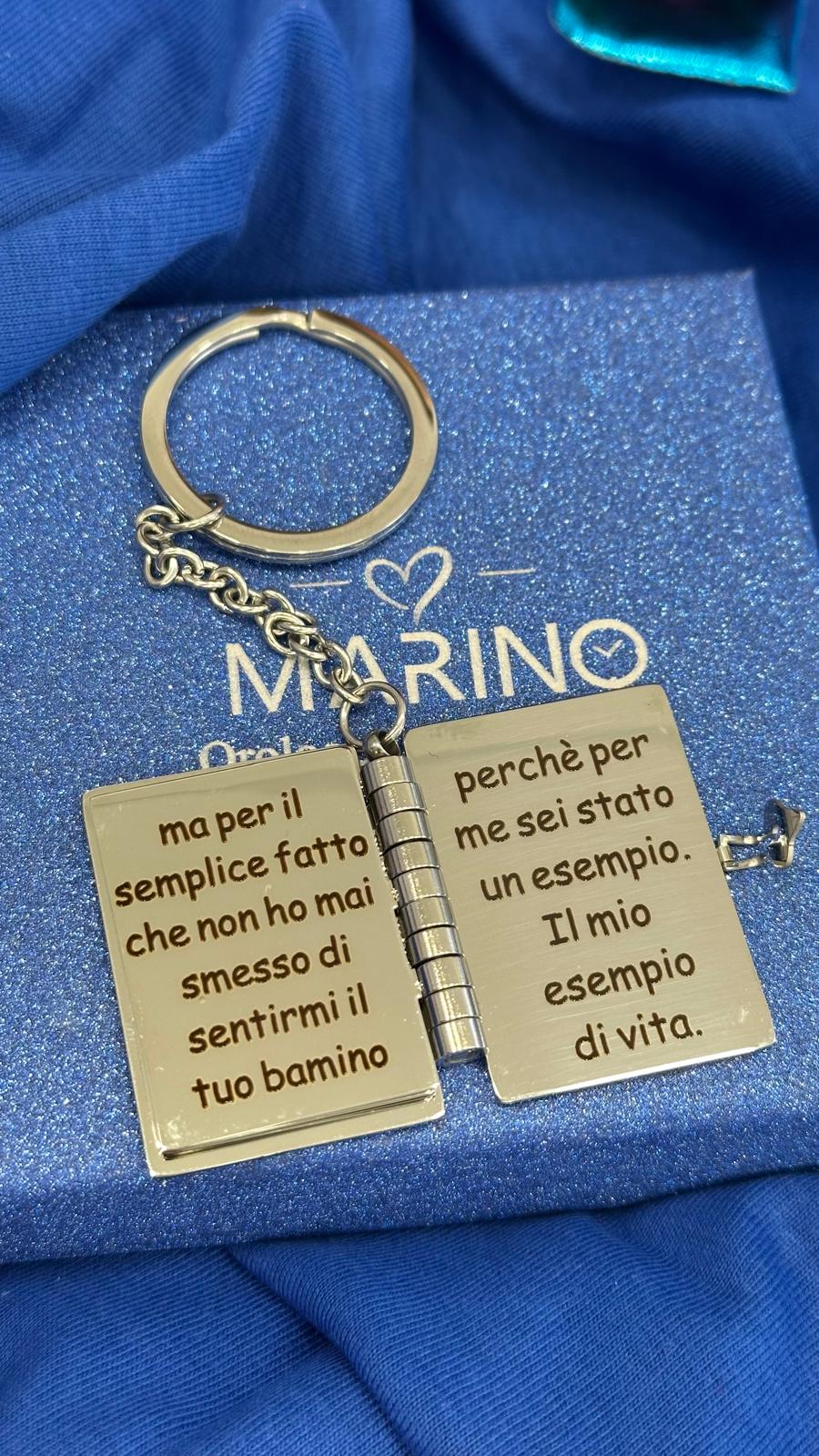 Portachiavi libro papà in acciaio personalizzabile con frase e disegno
