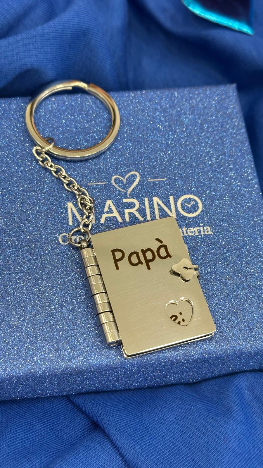 Portachiavi libro papà in acciaio personalizzabile con frase e disegno
