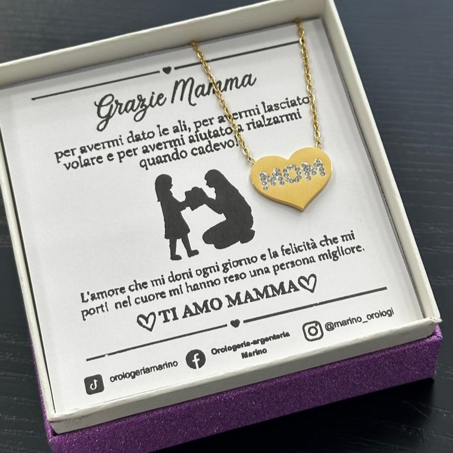 Collana cuore MOM dorata in acciaio con scritta brillantinata e confezione regalo mamma

