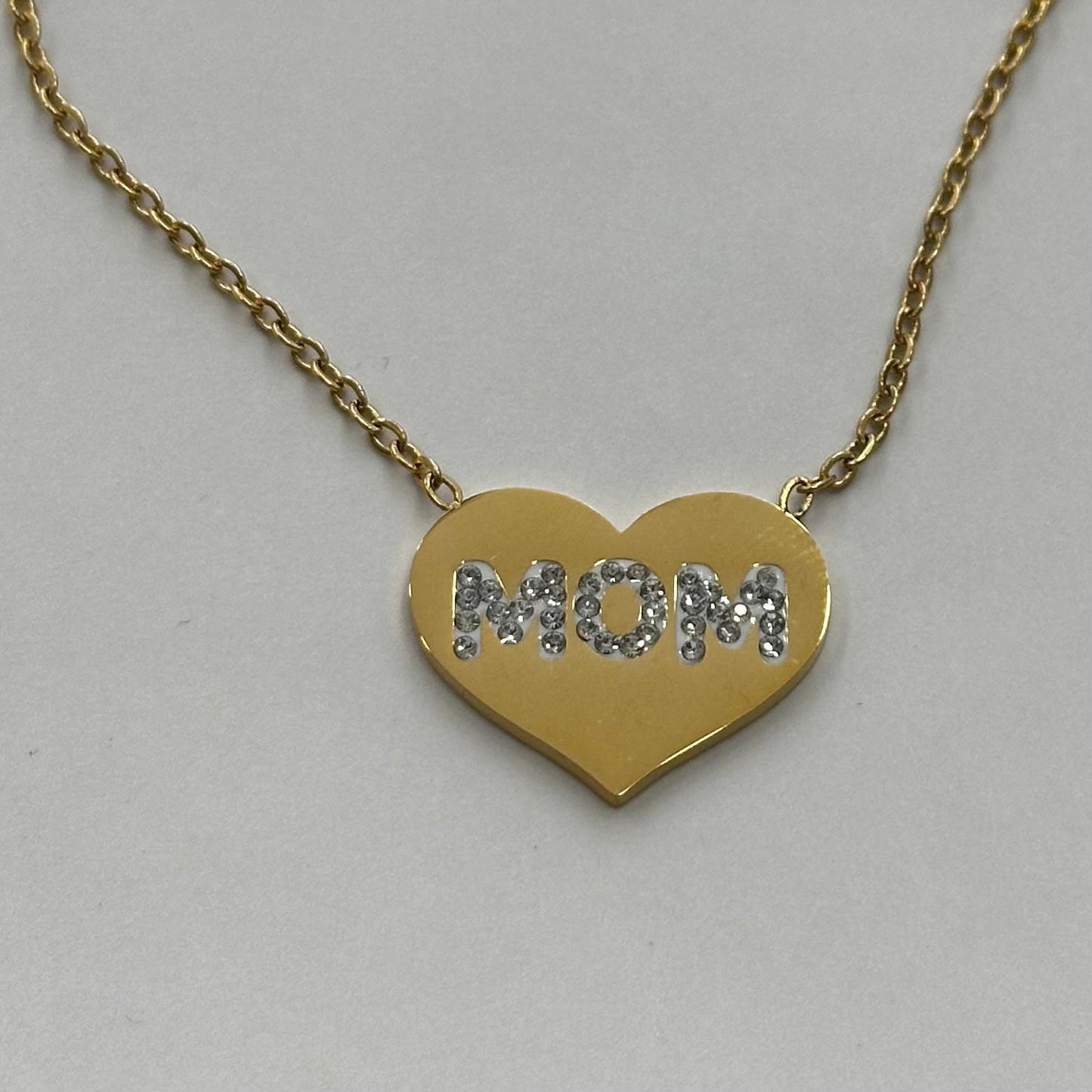 Collana cuore MOM dorata in acciaio con scritta brillantinata e confezione regalo mamma
